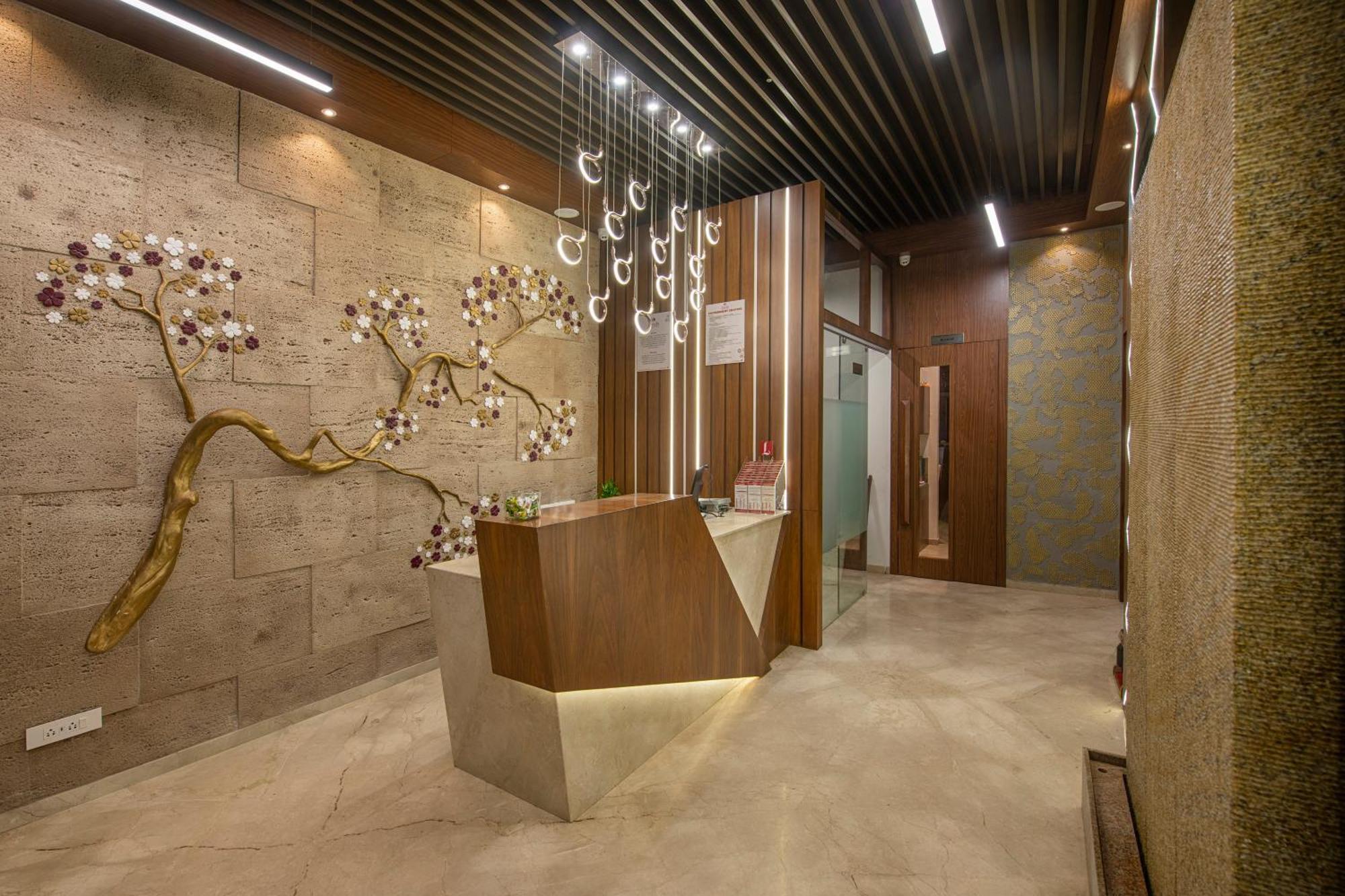 Sk Lords Inn Ahmedabad Bagian luar foto