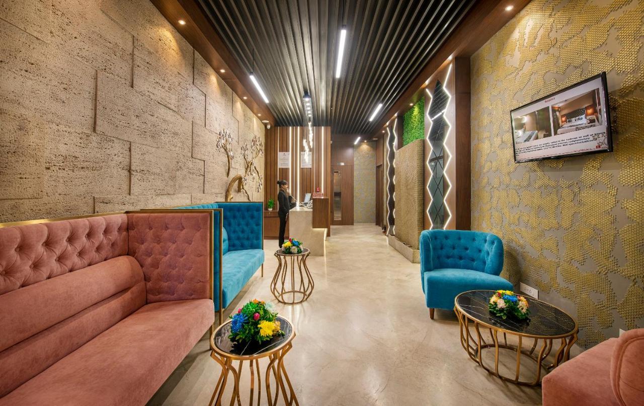 Sk Lords Inn Ahmedabad Bagian luar foto
