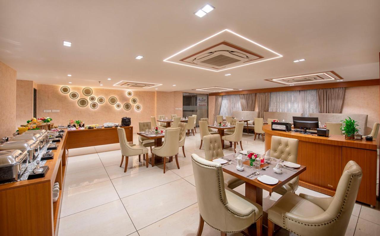 Sk Lords Inn Ahmedabad Bagian luar foto